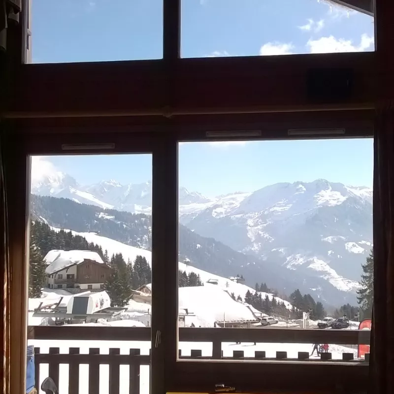 Location d'un appartement à Bisanne 1500 au pied des pistes - appartement 6-7 places - domaine skiable des Saisies